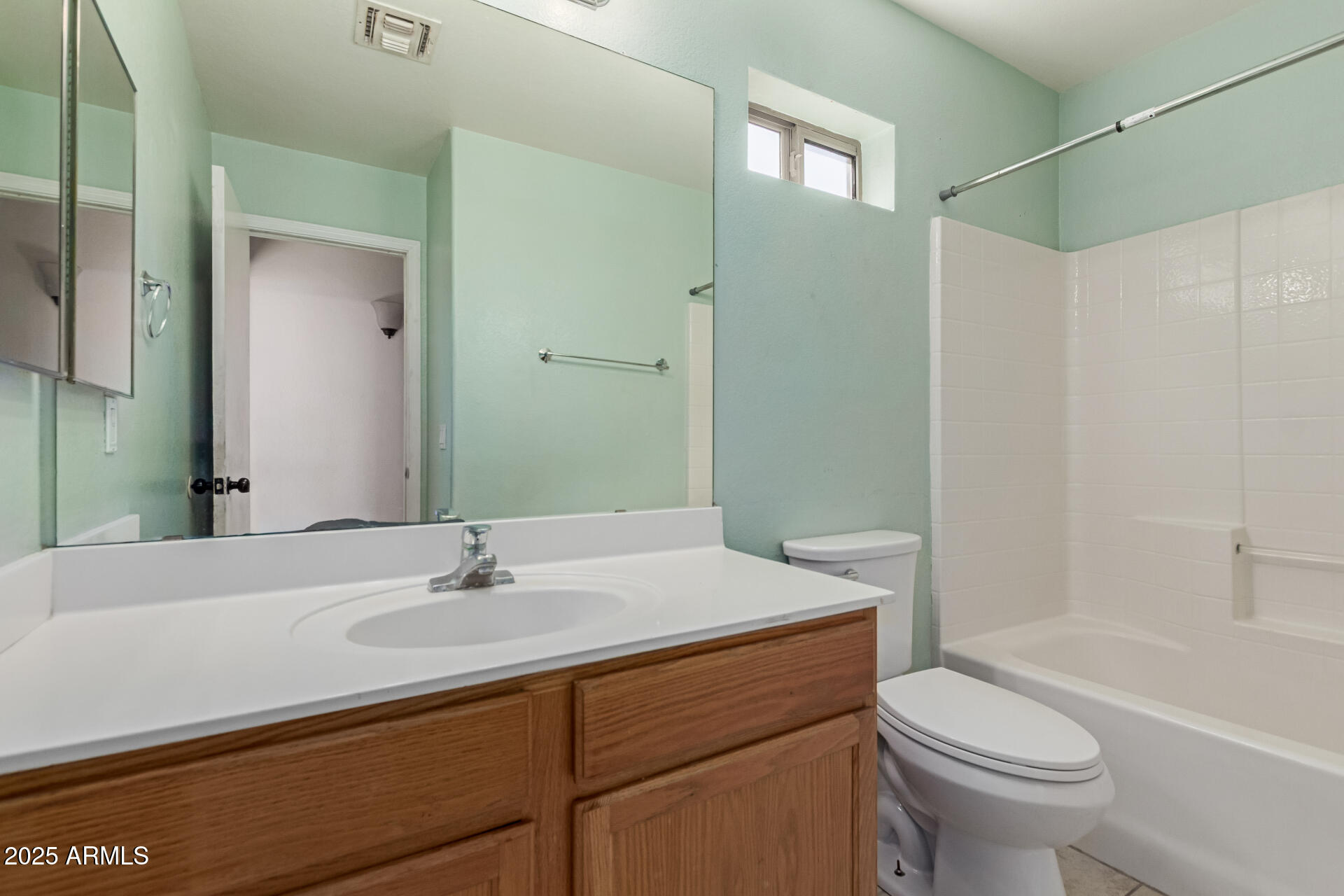 Listing images