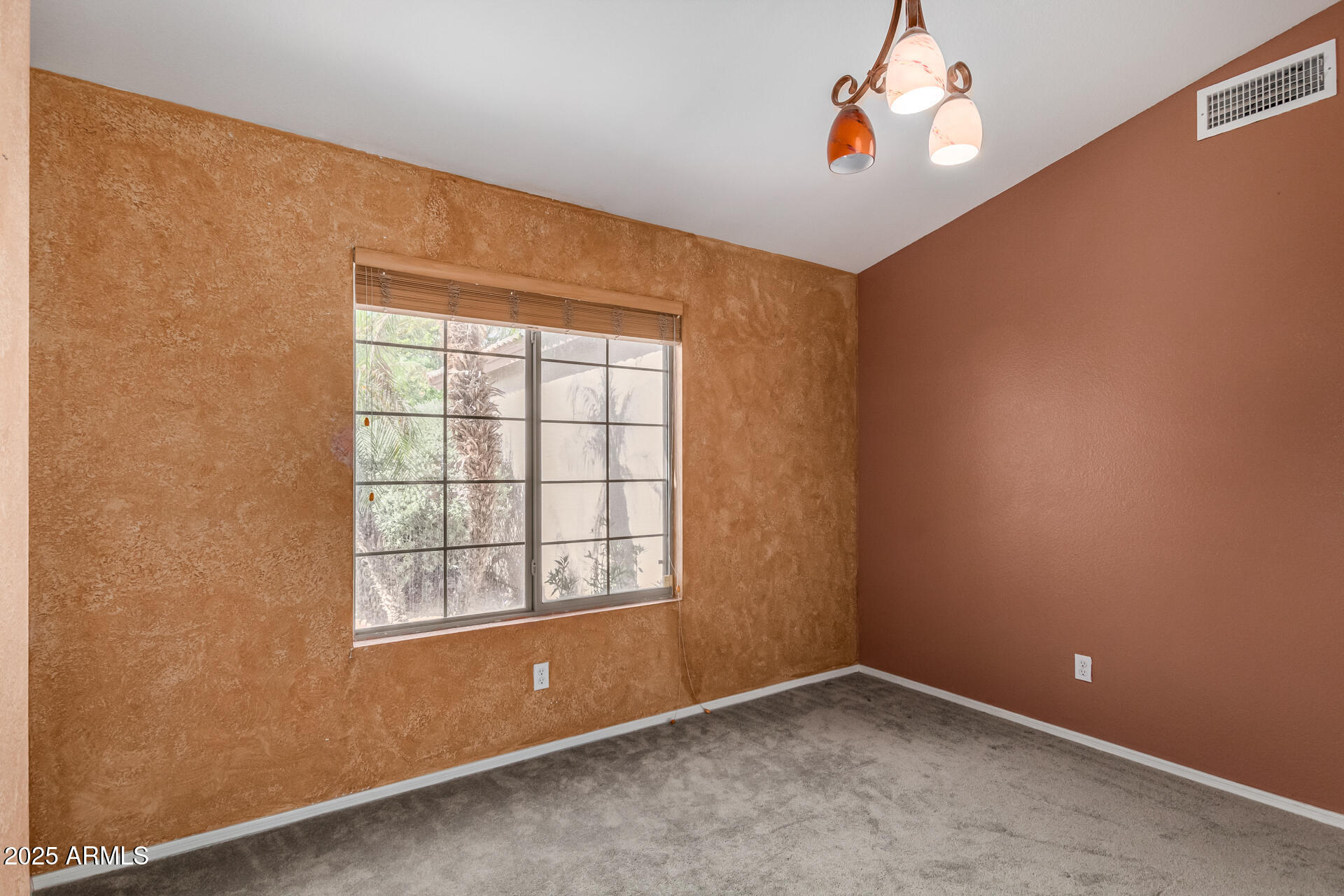 Listing images