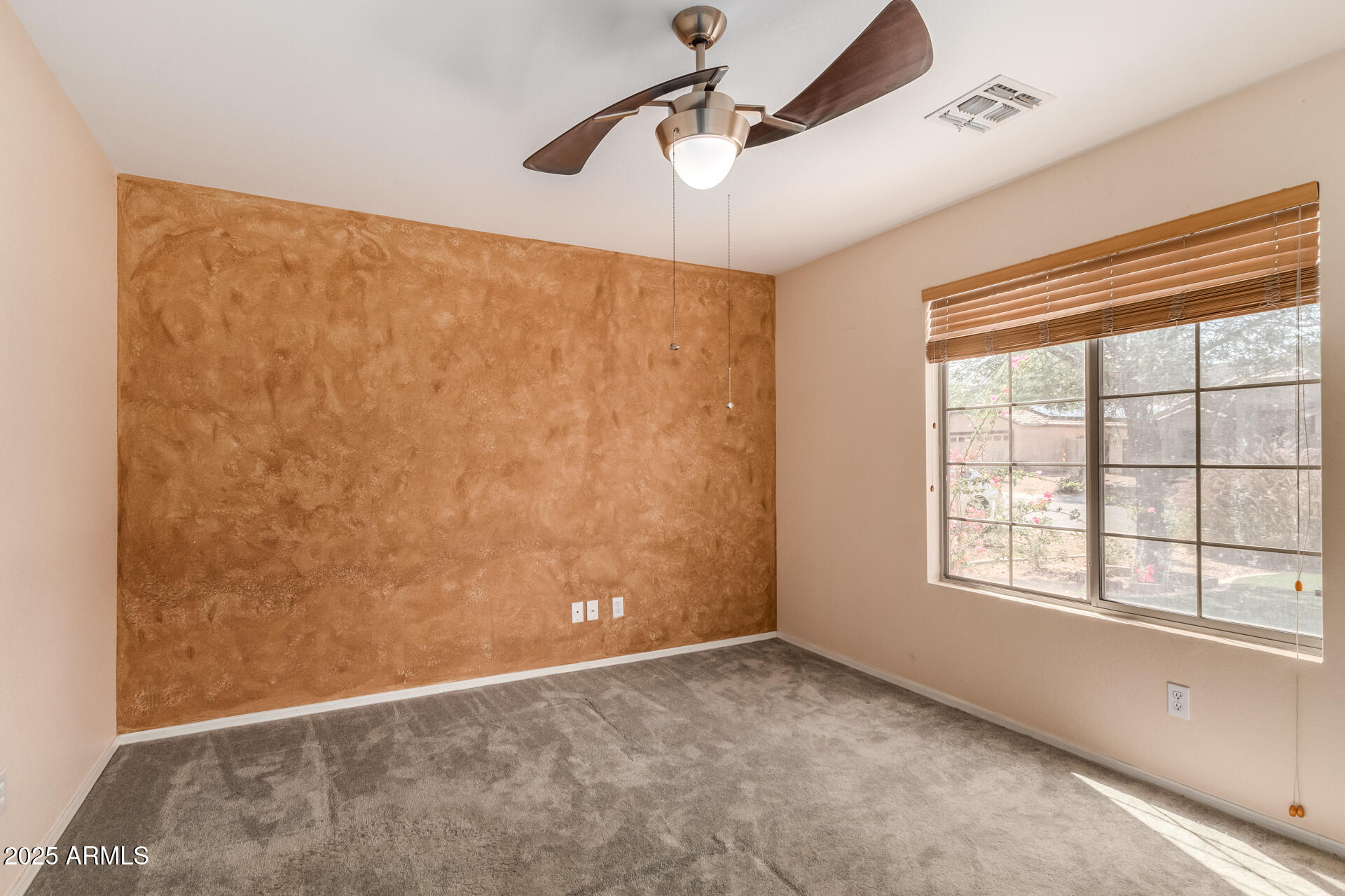 Listing images