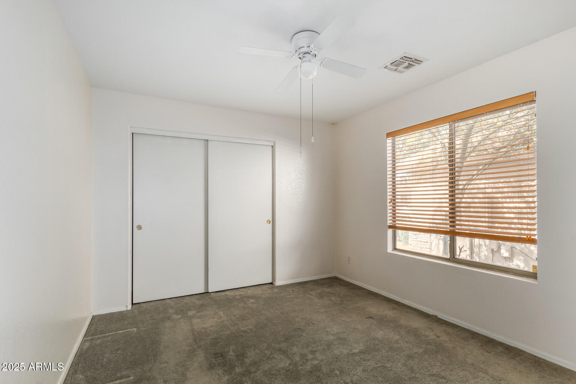 Listing images