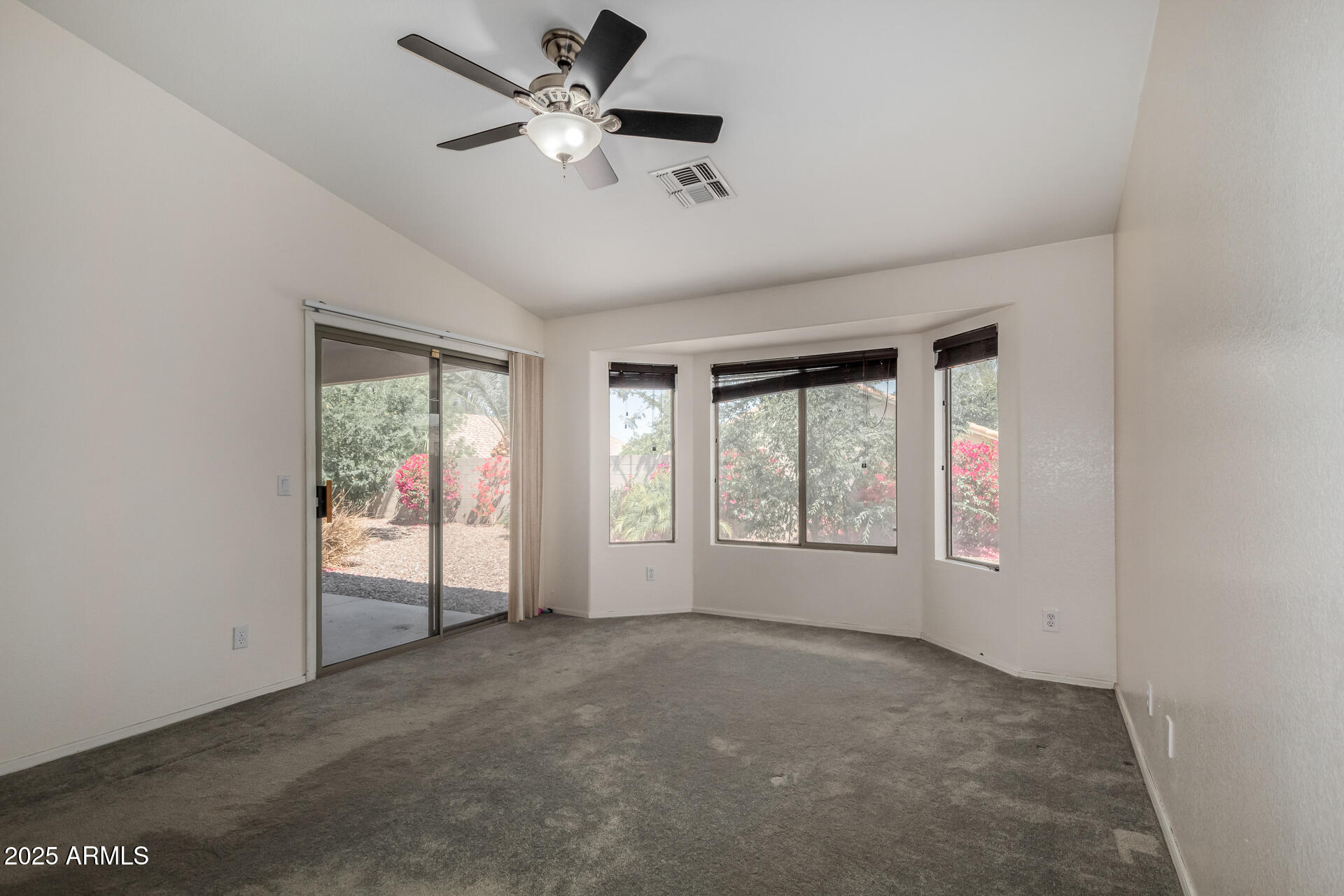 Listing images