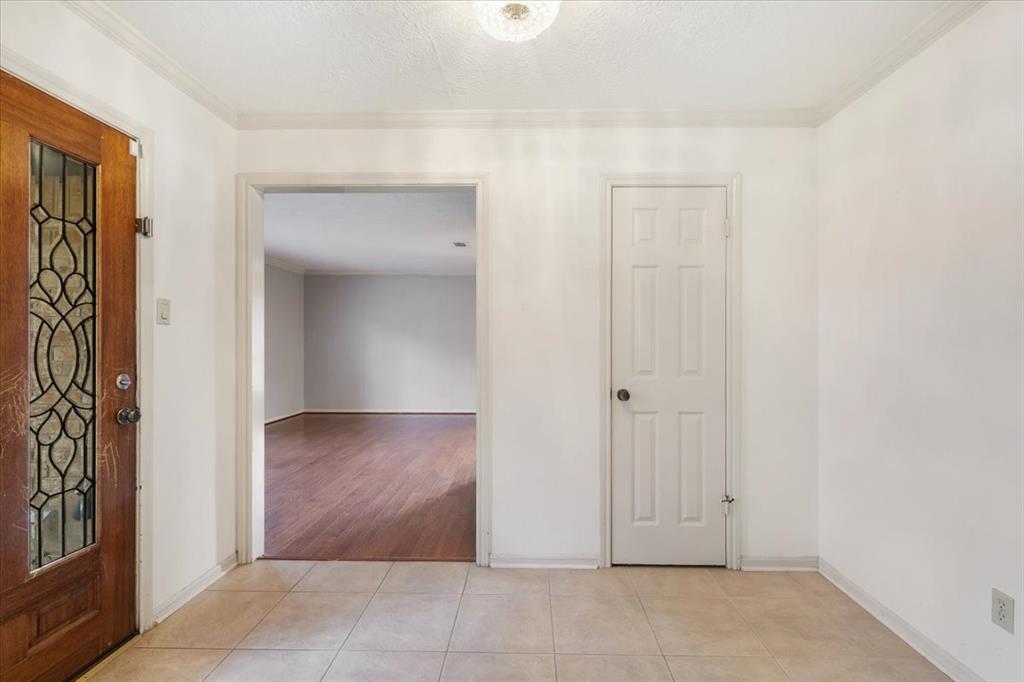 Listing images