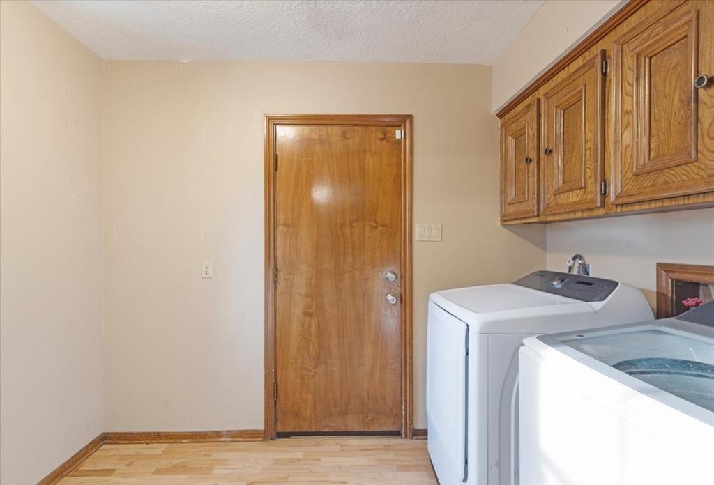 Listing images