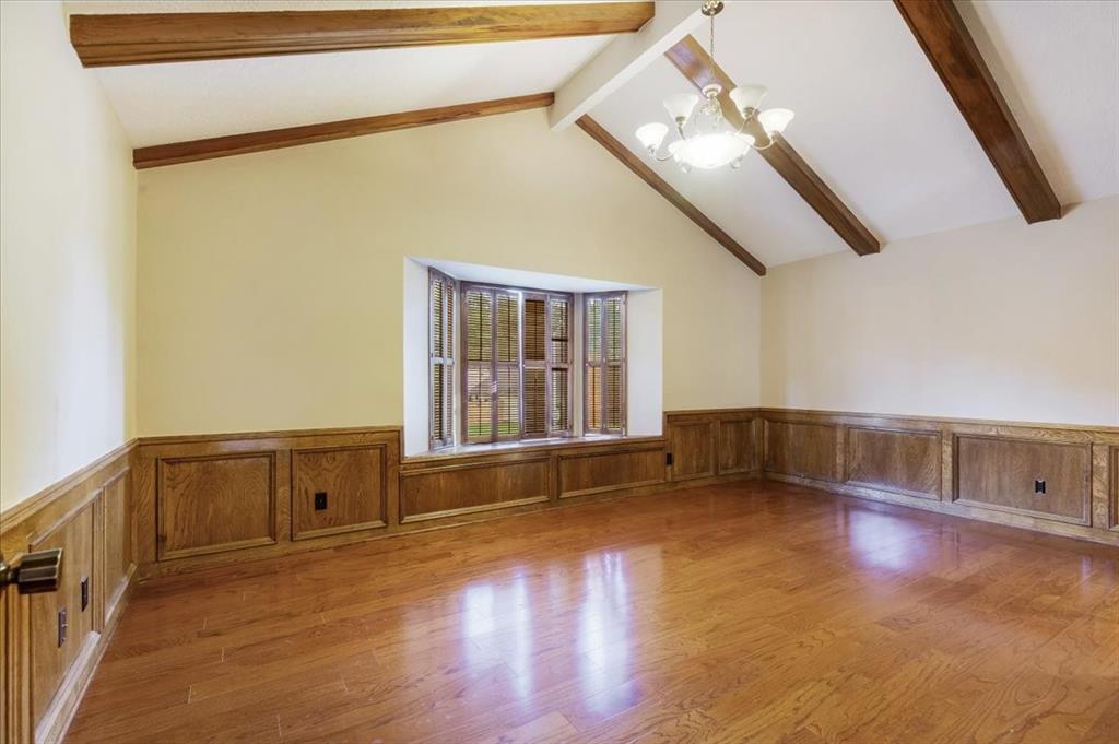 Listing images