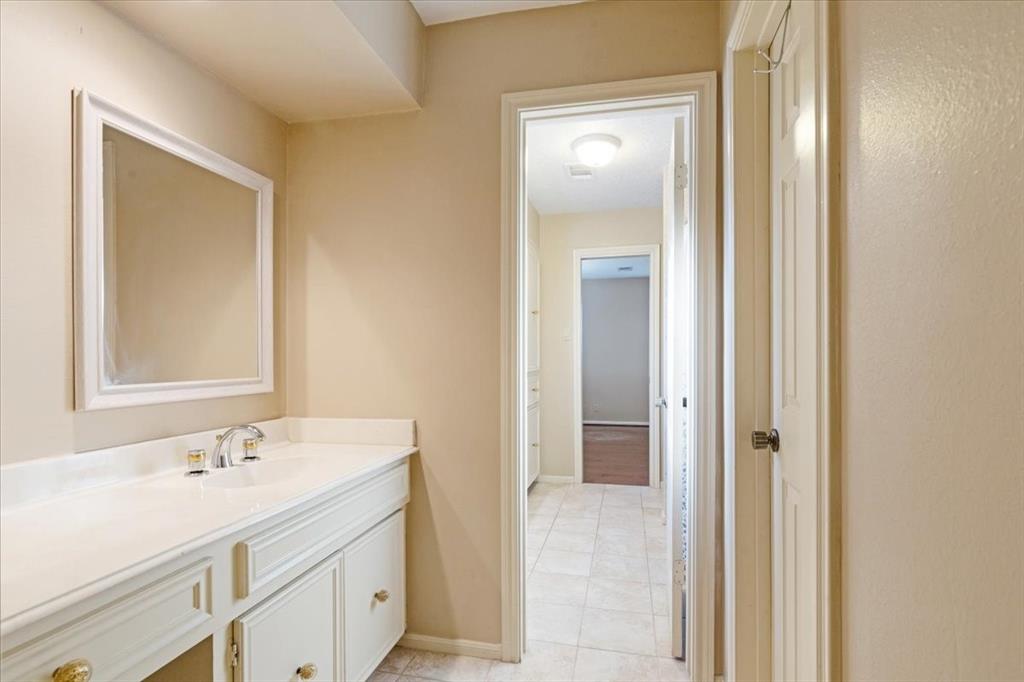 Listing images