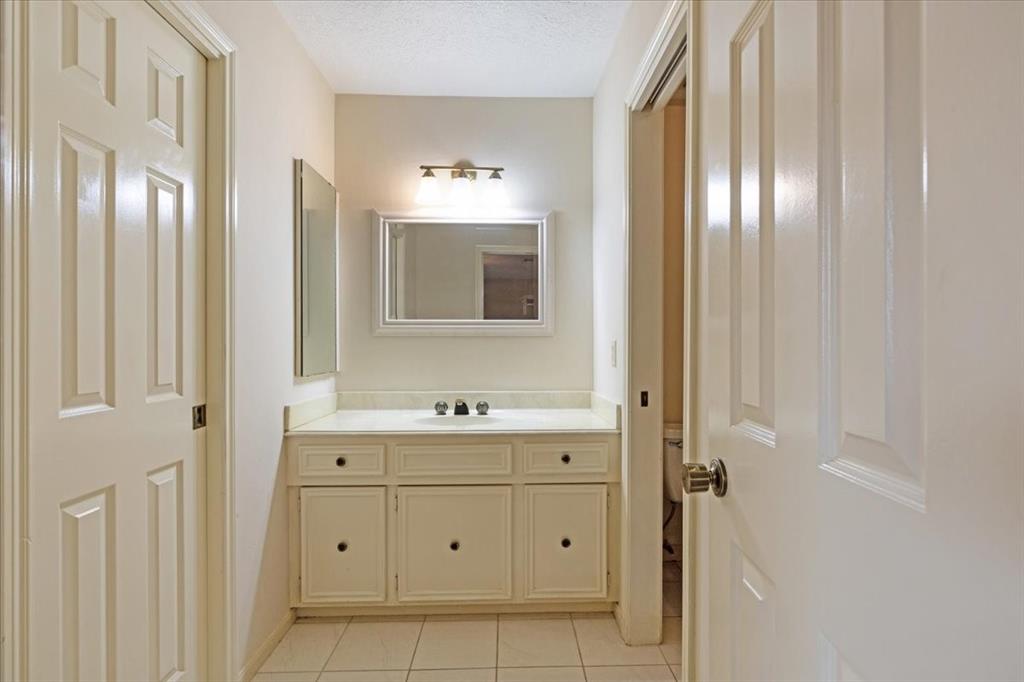 Listing images