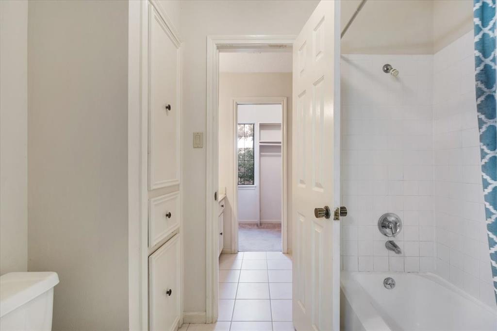 Listing images