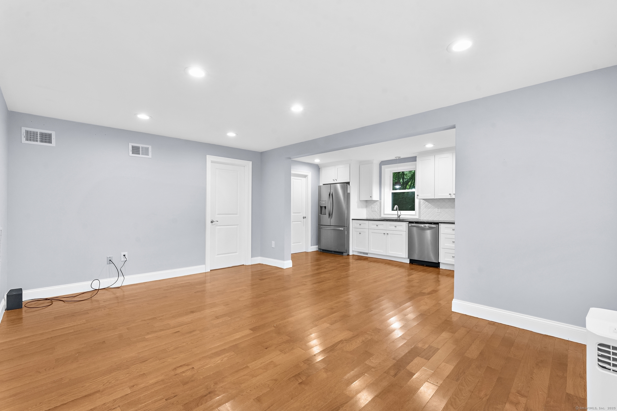 Listing images