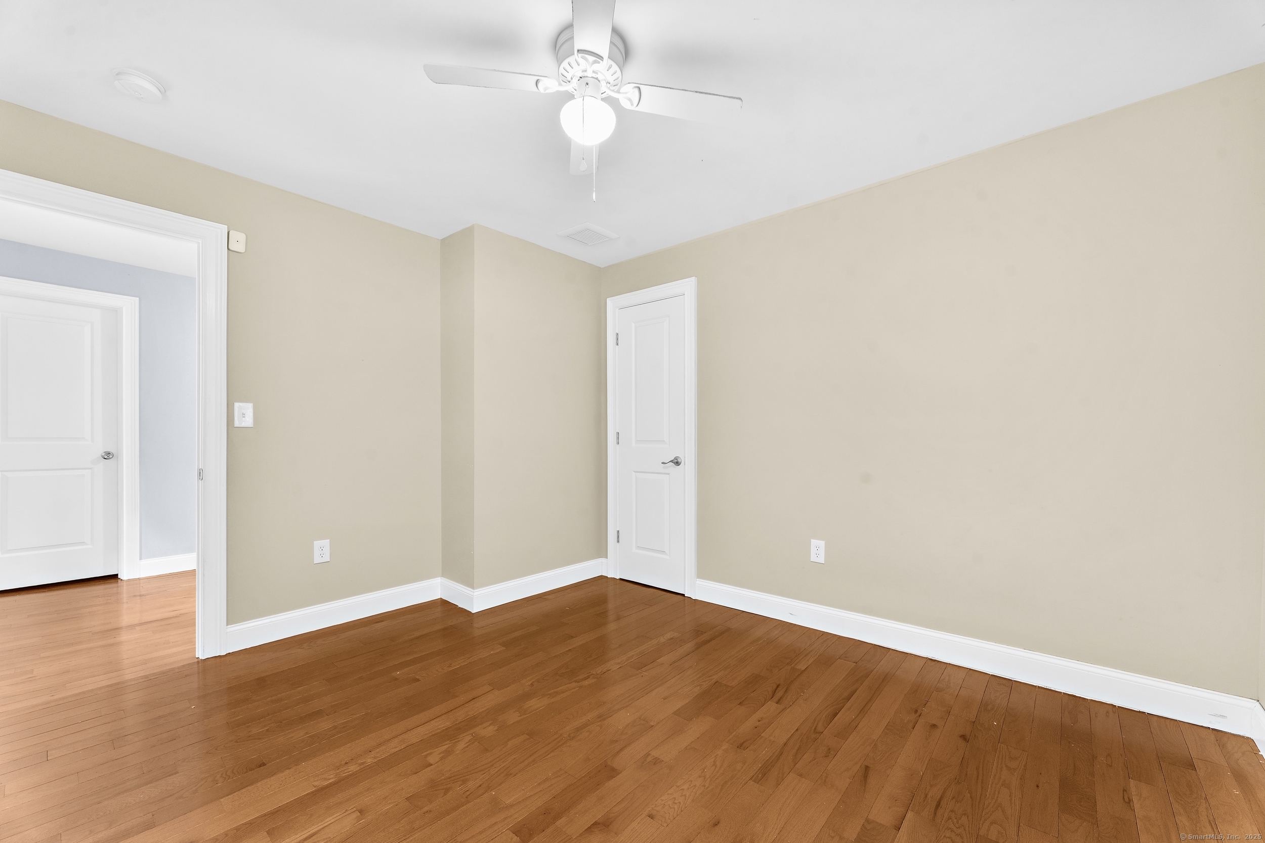Listing images