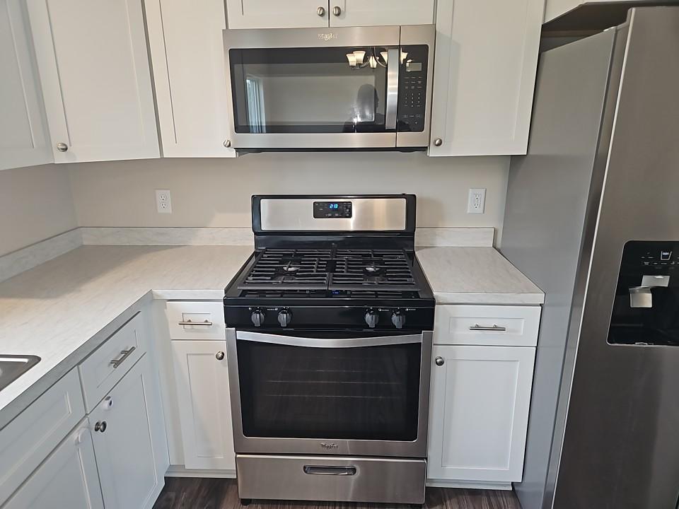Listing images