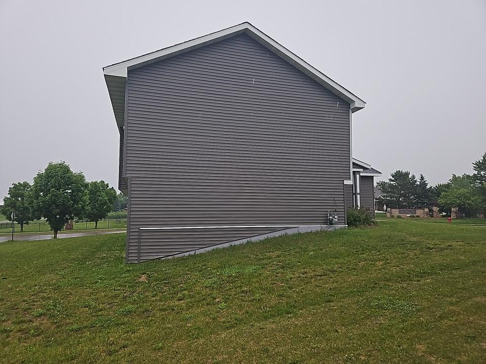 Listing images