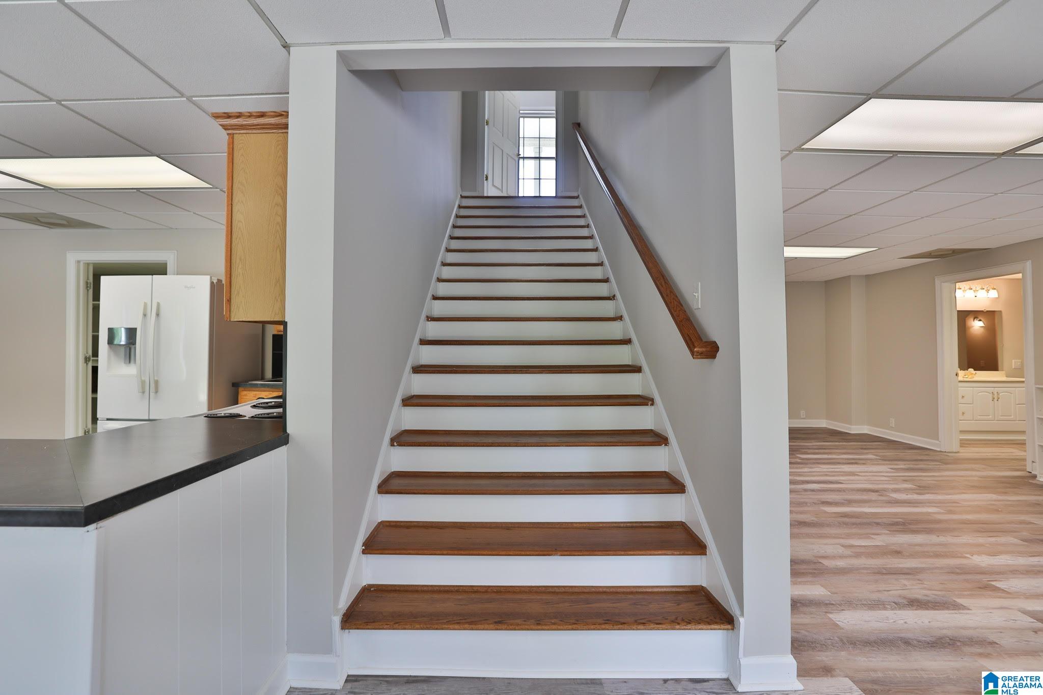 Listing images