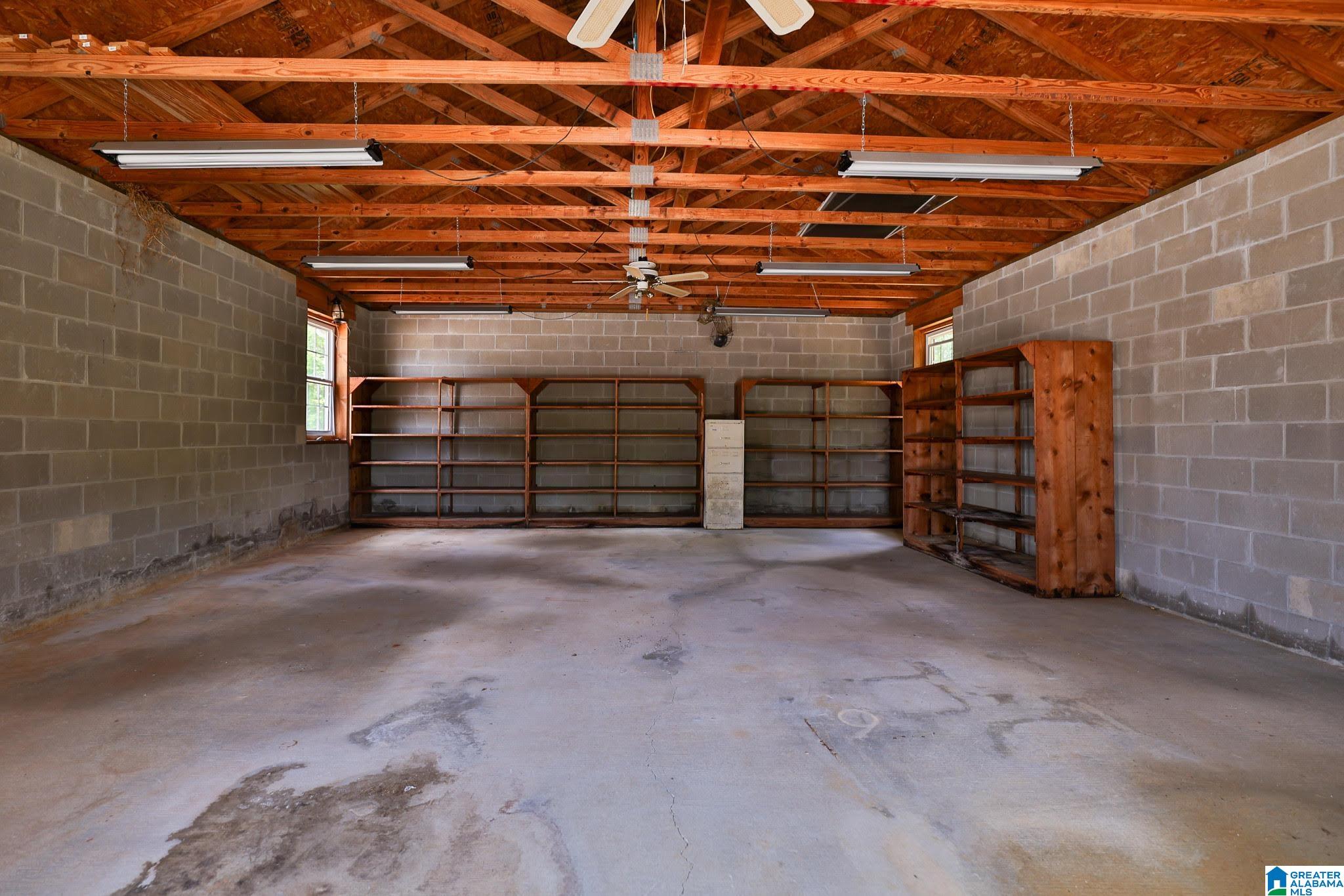 Listing images