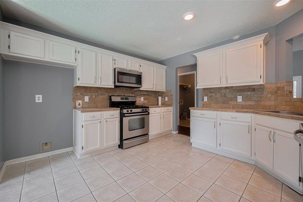 Listing images