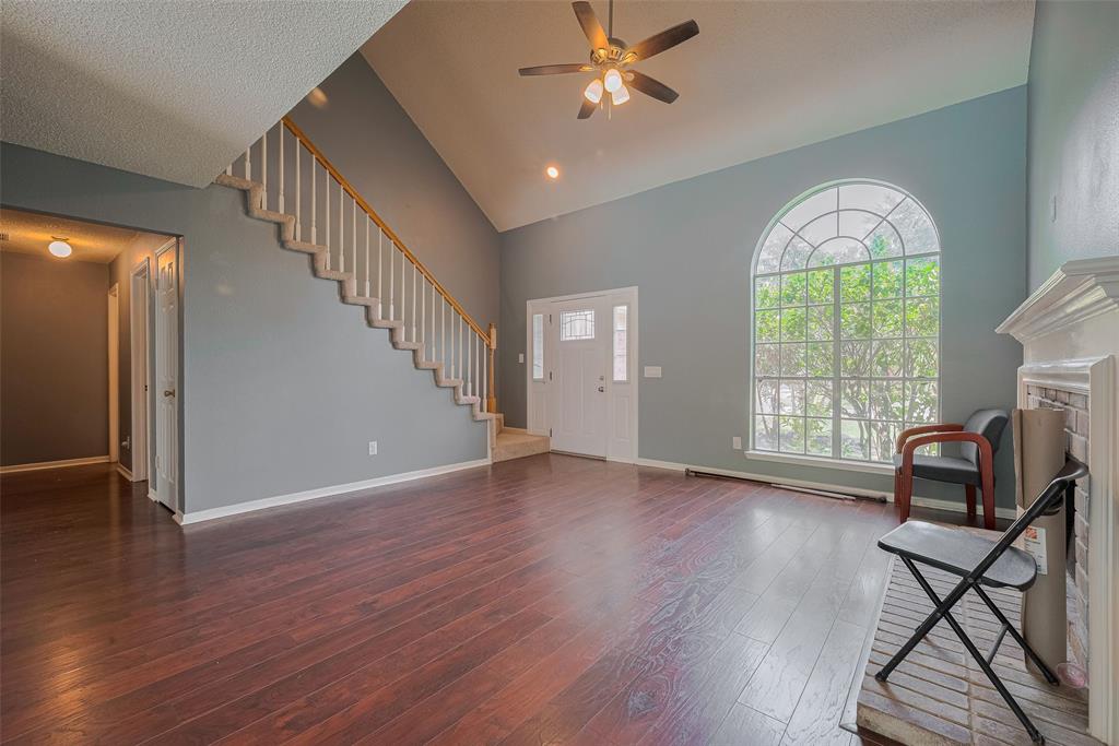 Listing images