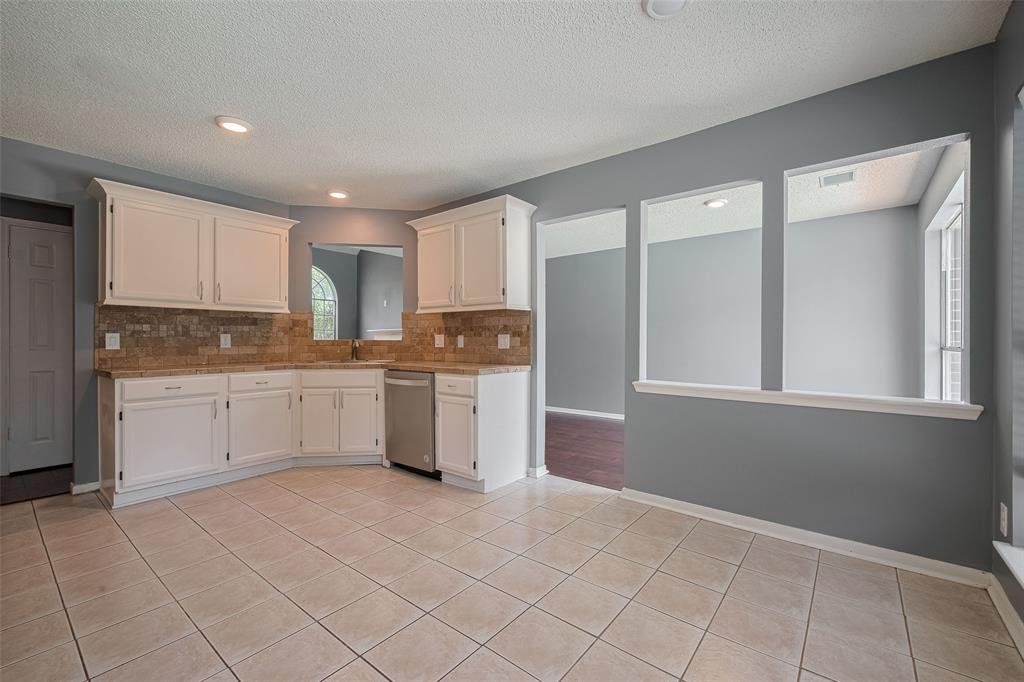 Listing images