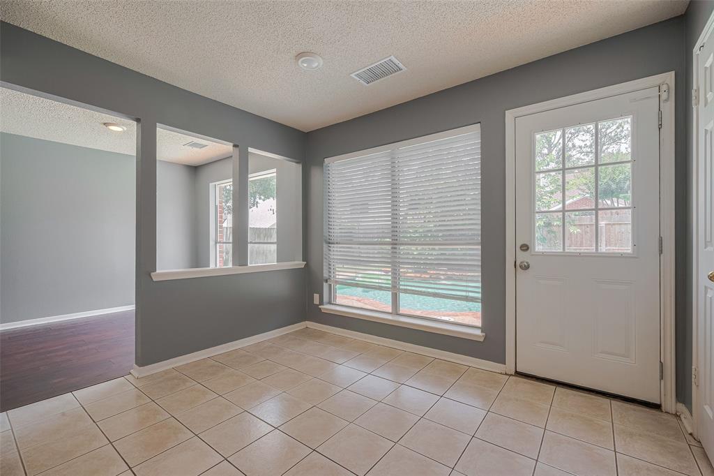 Listing images