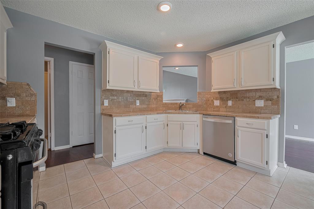 Listing images