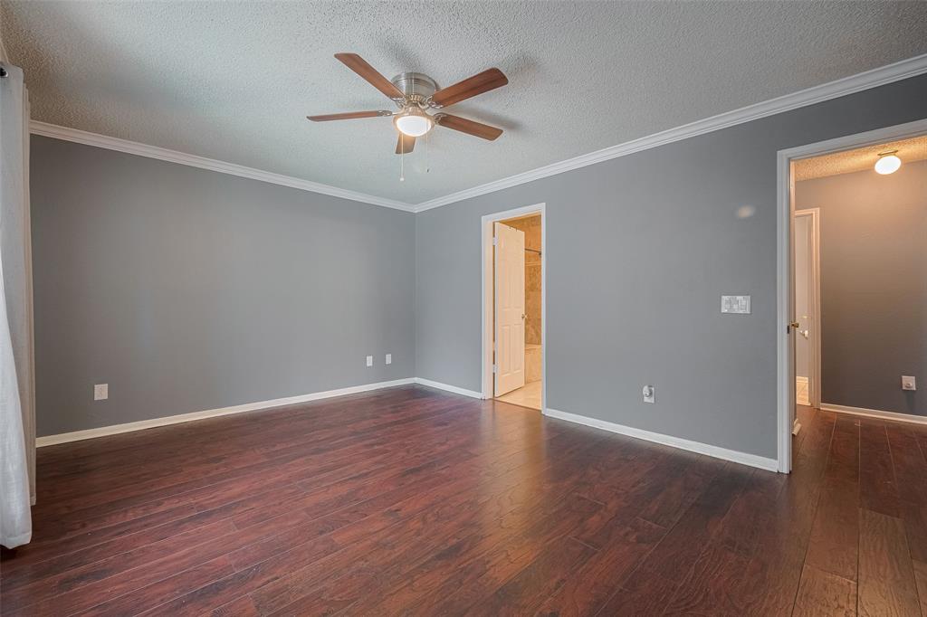 Listing images