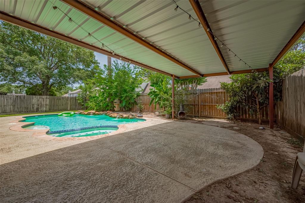 Listing images