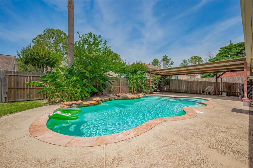 Listing images