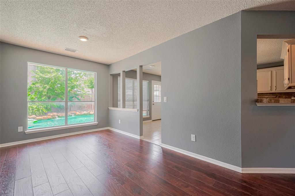 Listing images