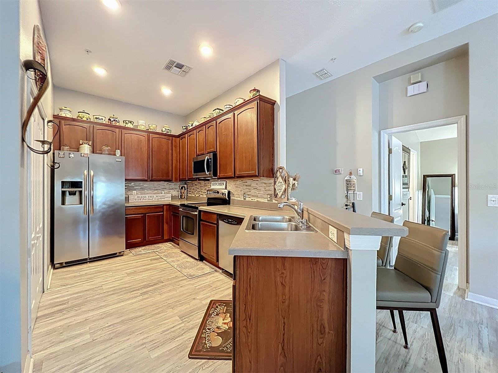 Listing images