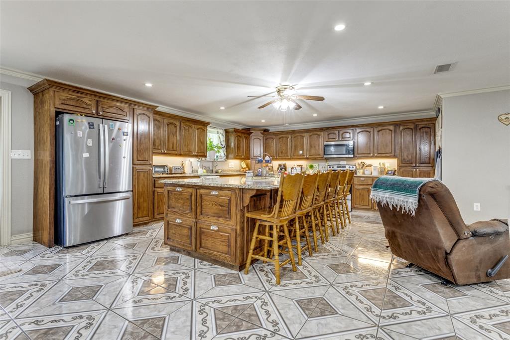 Listing images