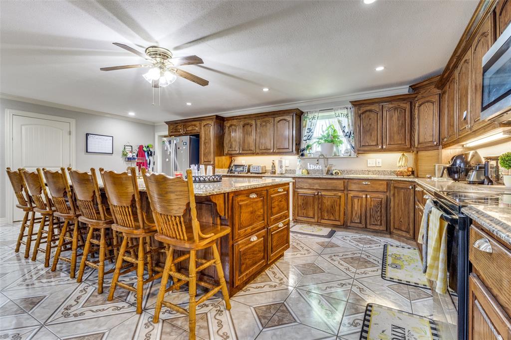 Listing images