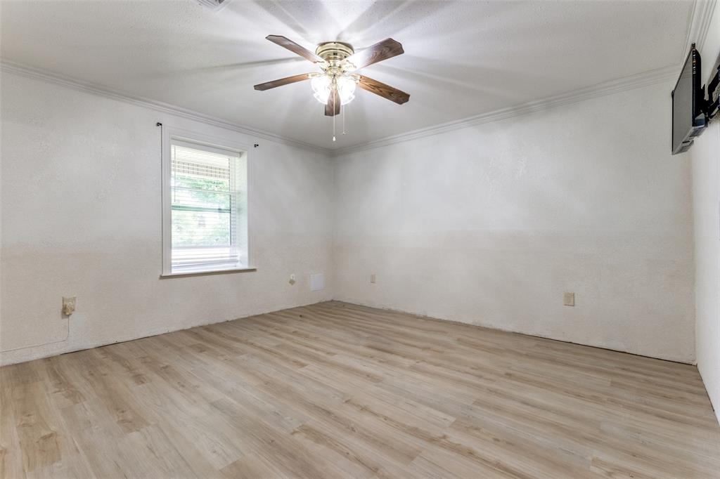 Listing images