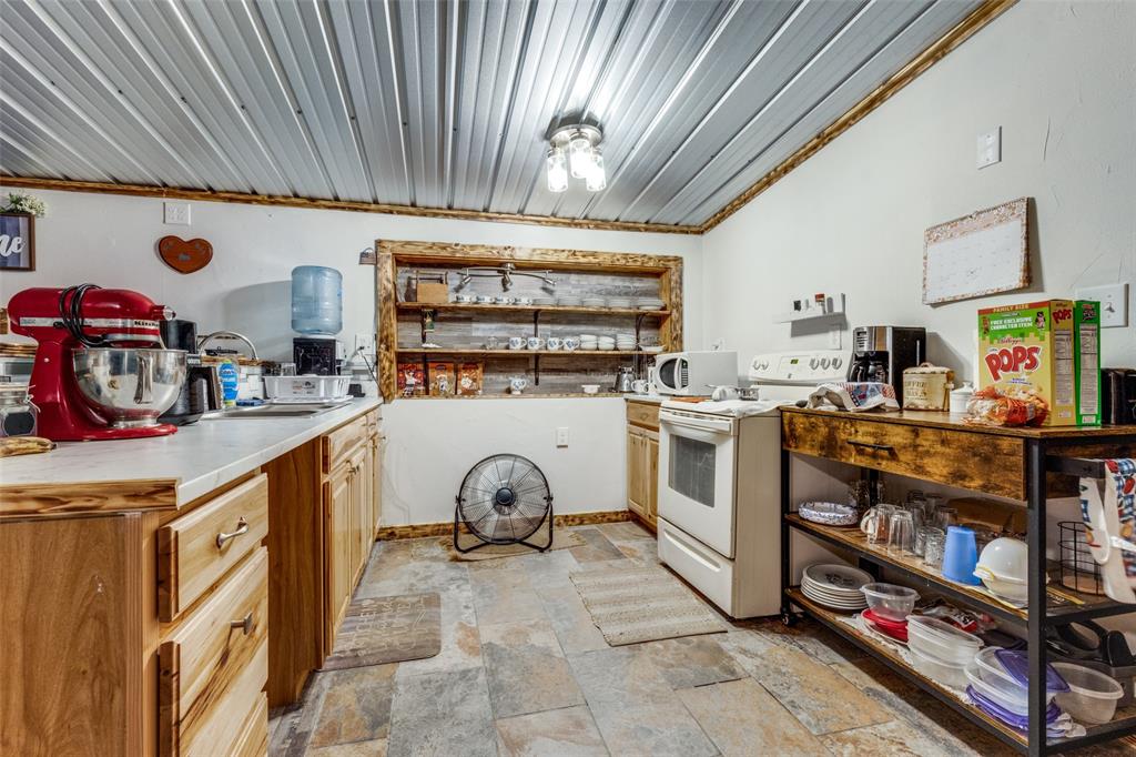 Listing images