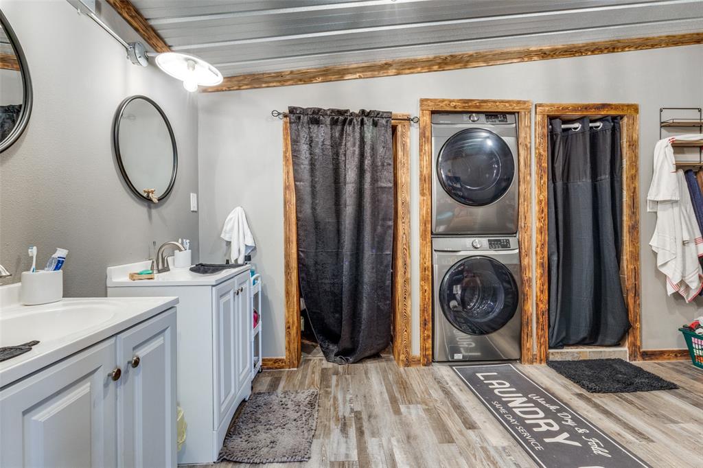 Listing images