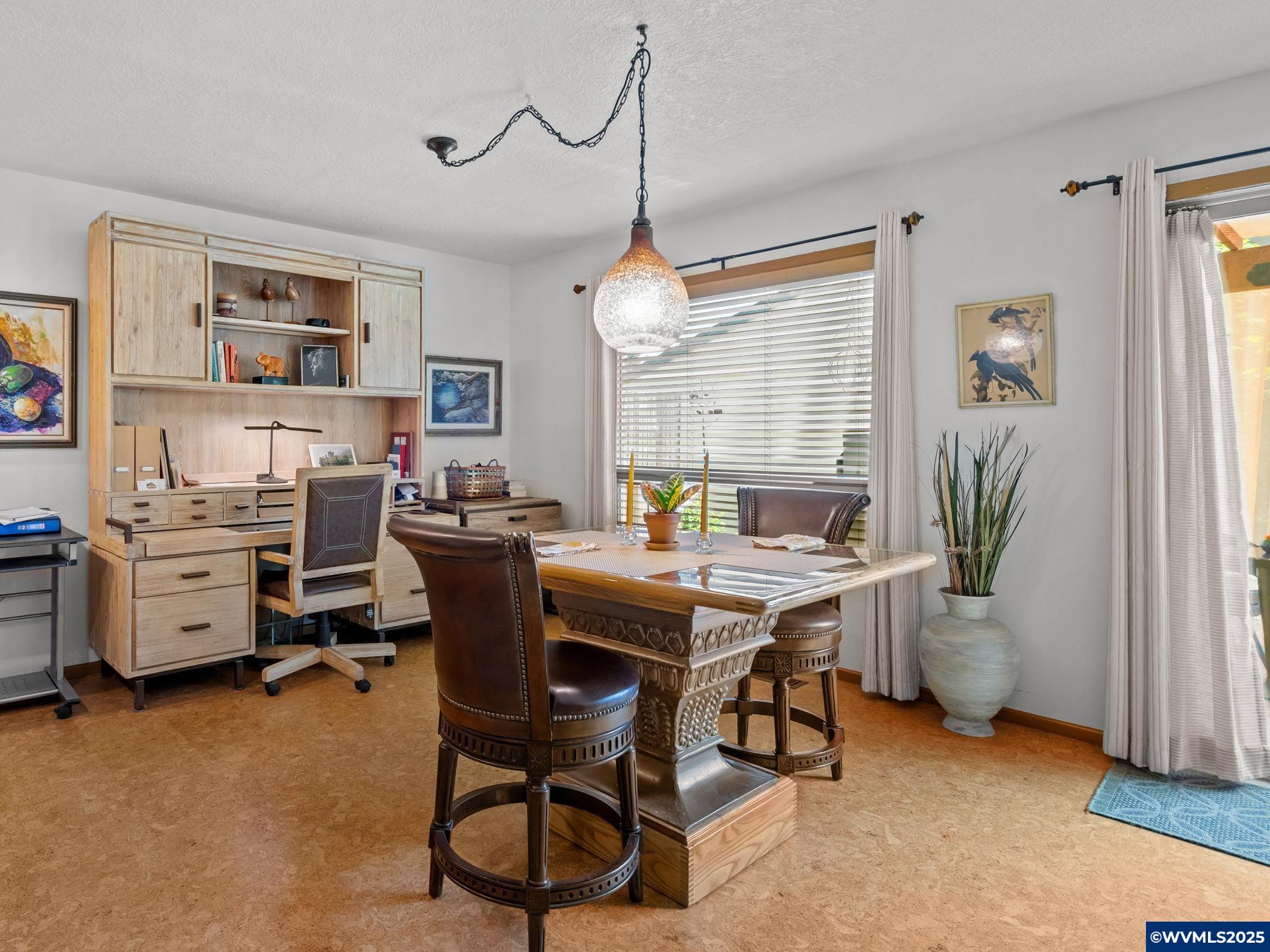 Listing images