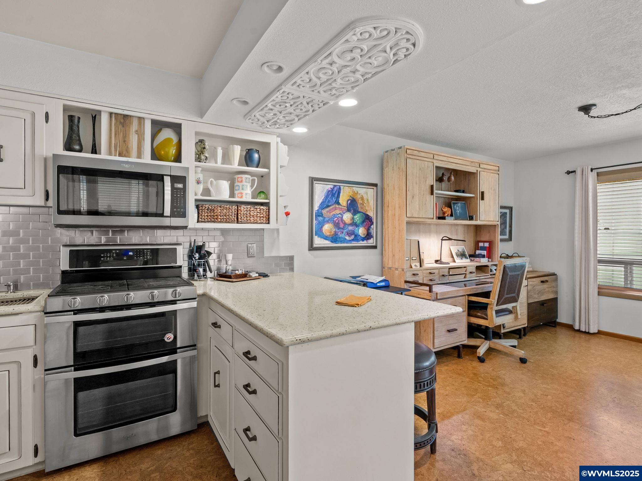 Listing images