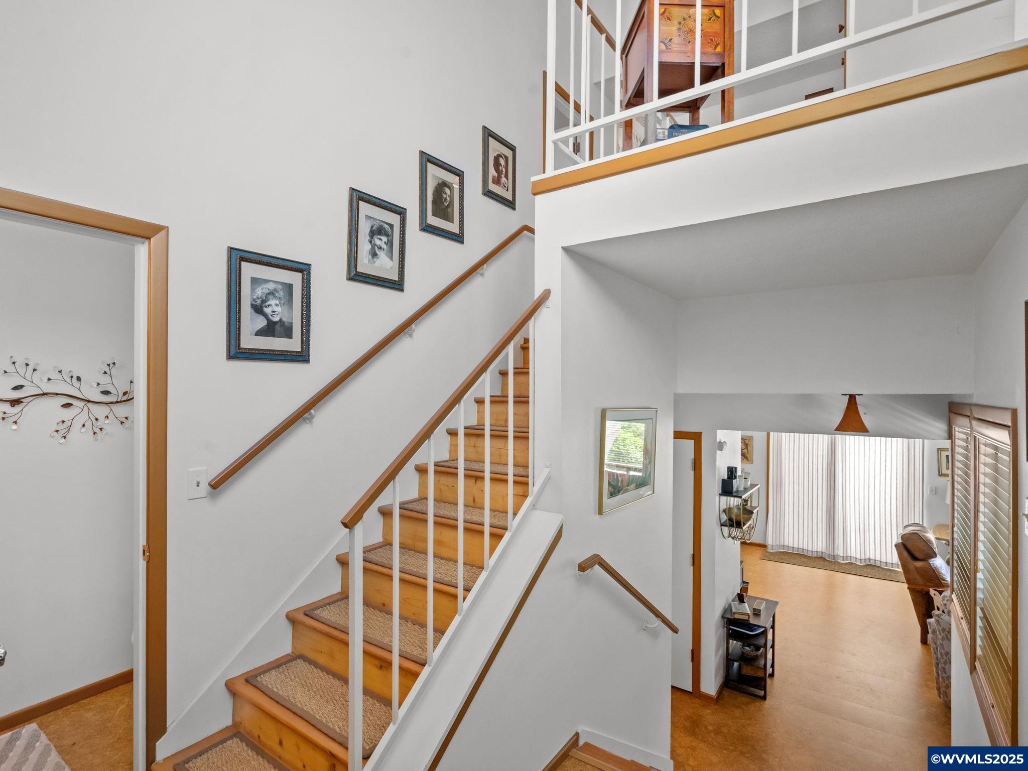 Listing images
