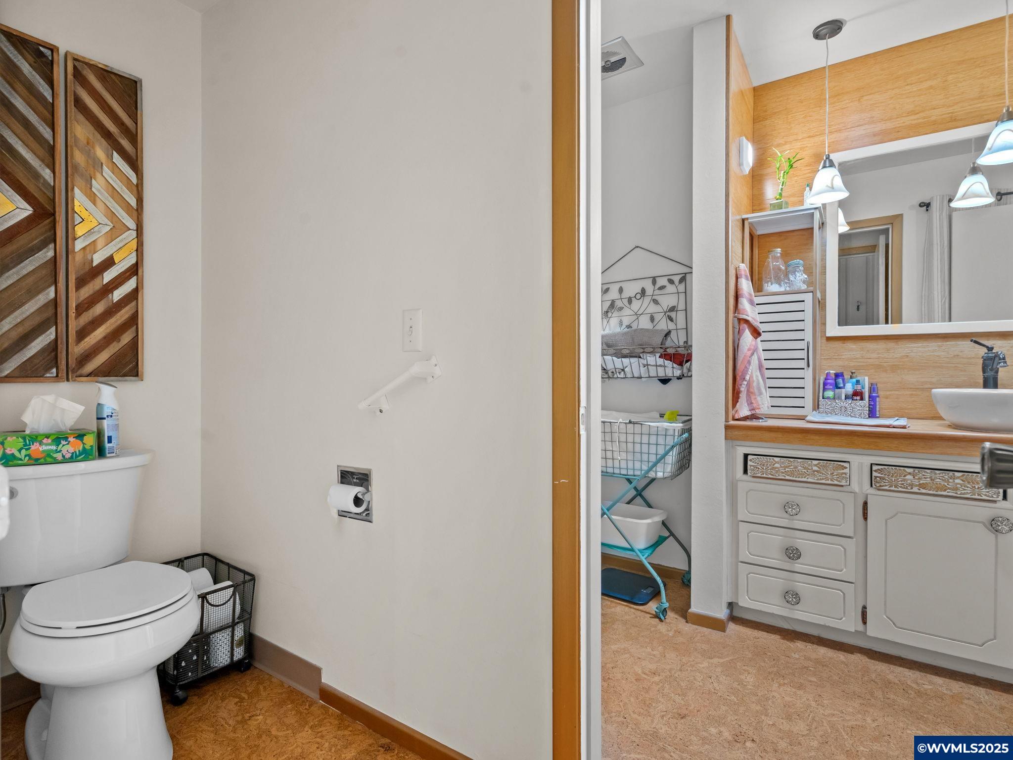 Listing images