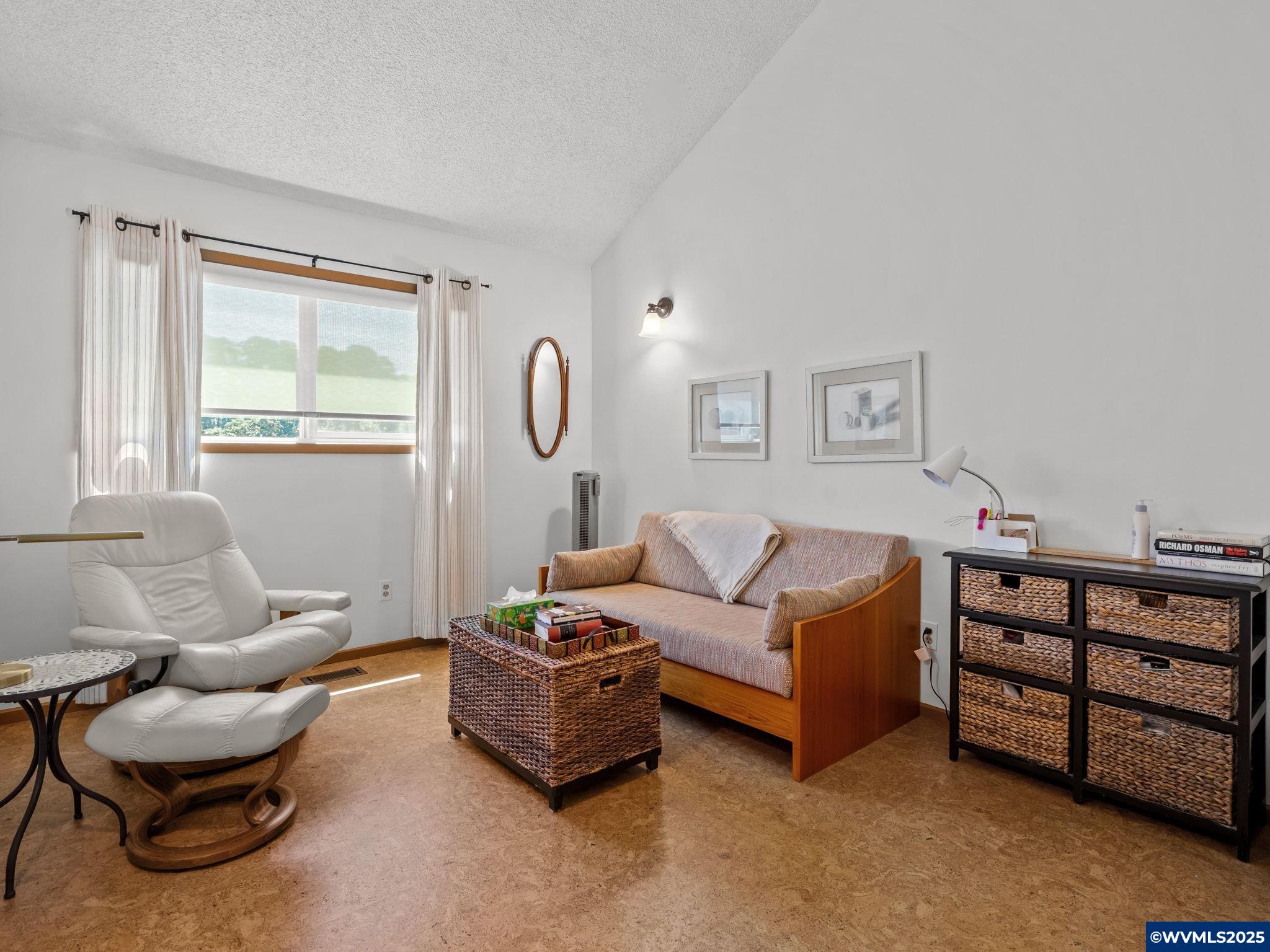 Listing images