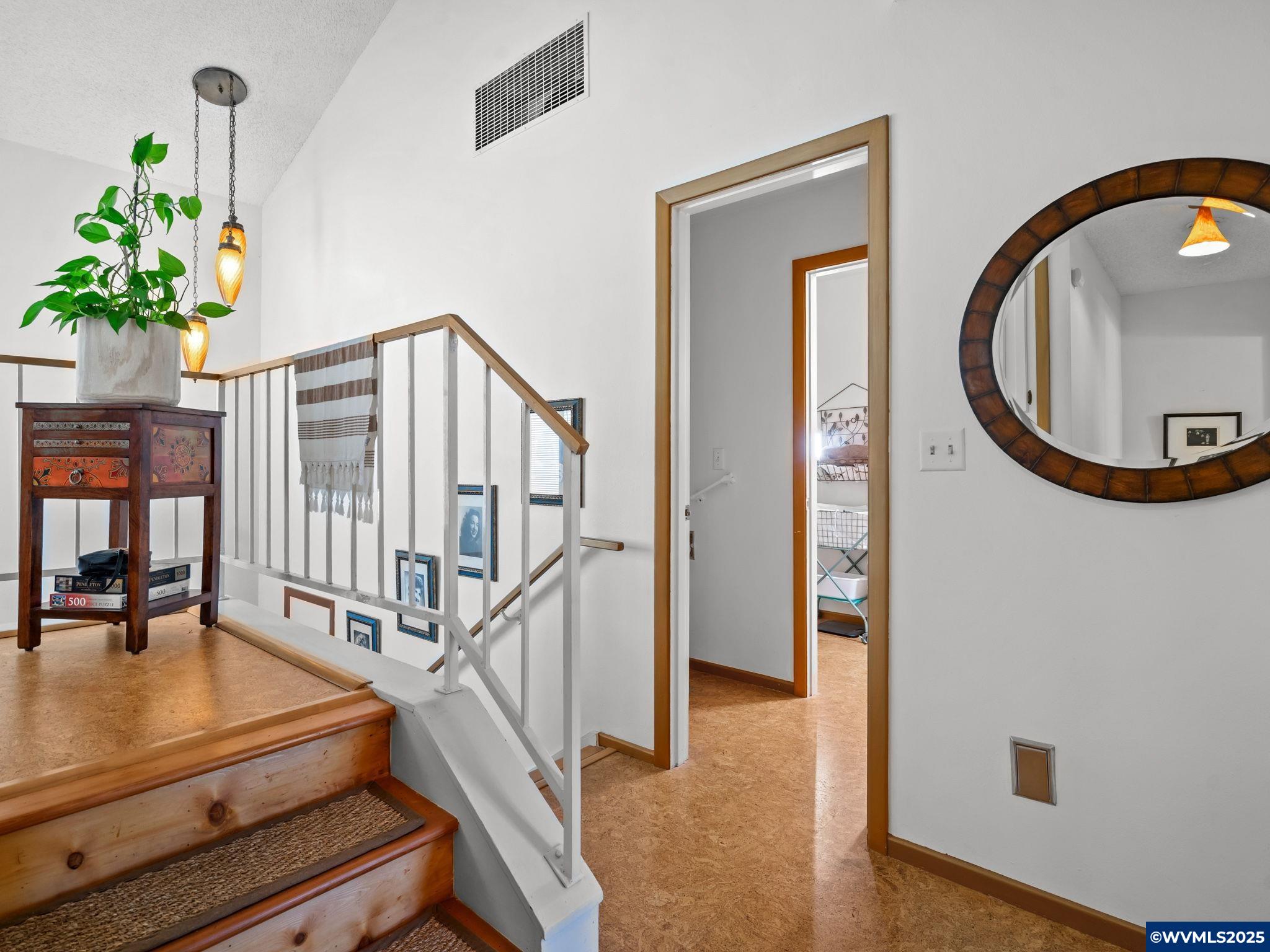 Listing images