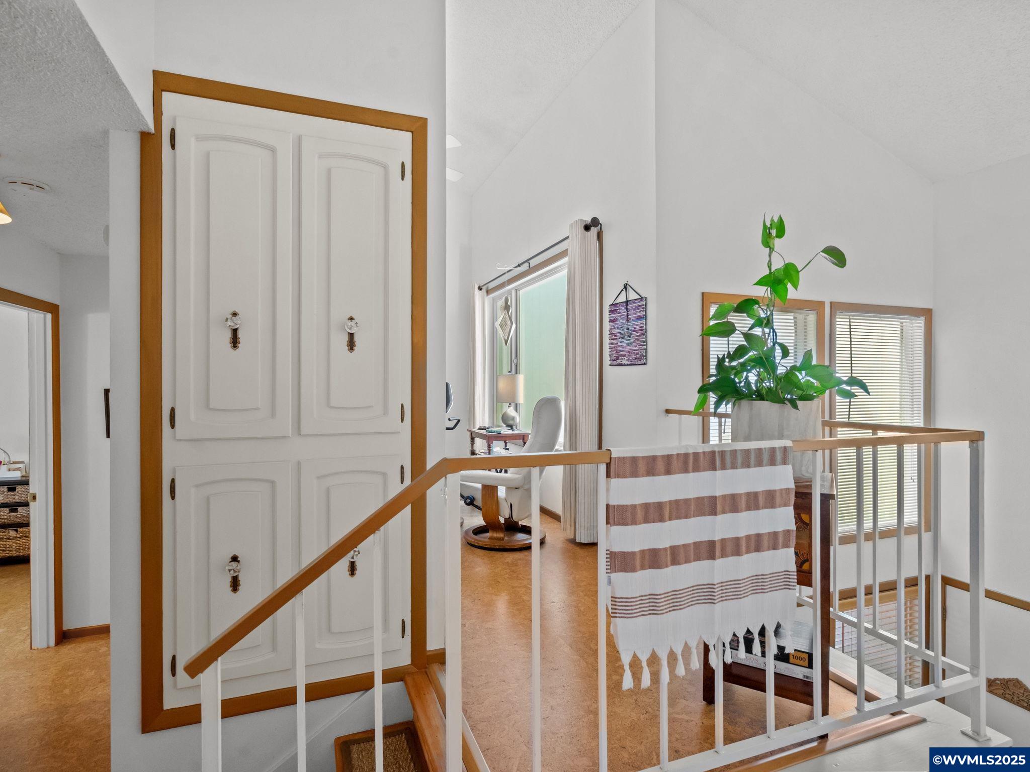 Listing images