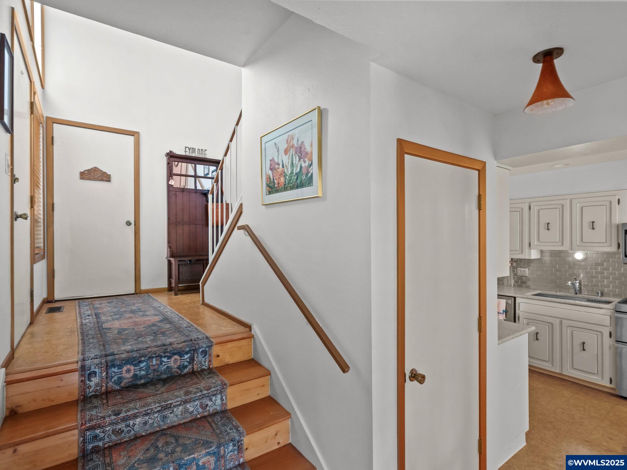 Listing images
