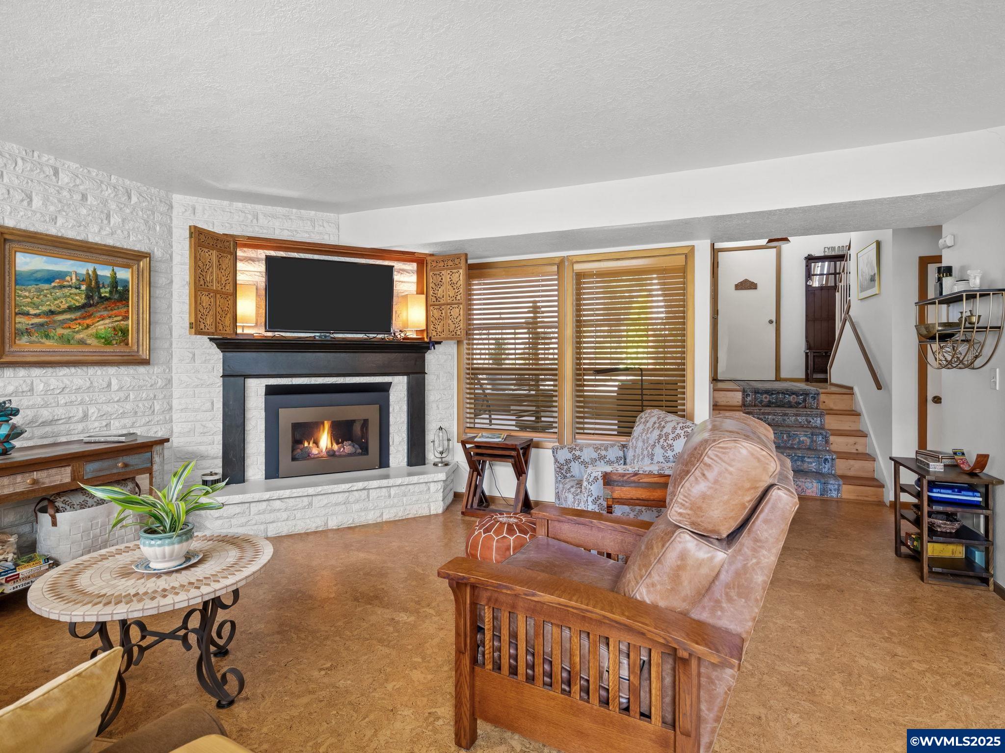 Listing images