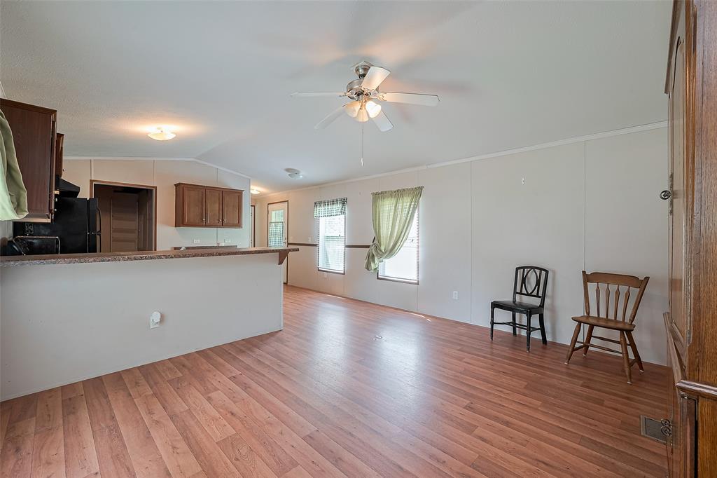 Listing images