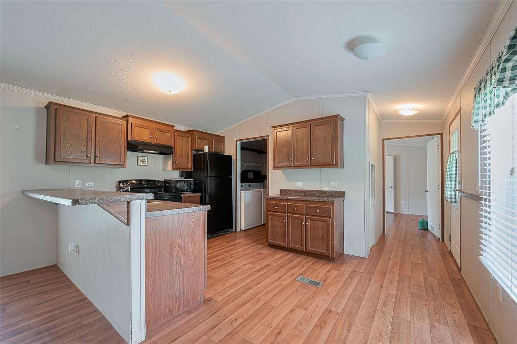 Listing images