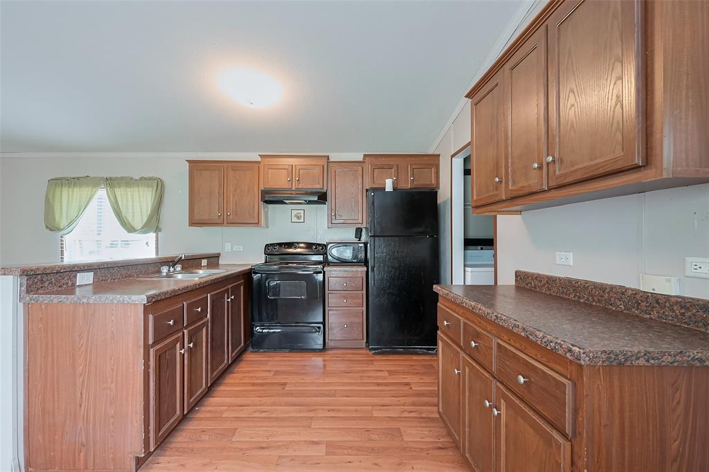 Listing images