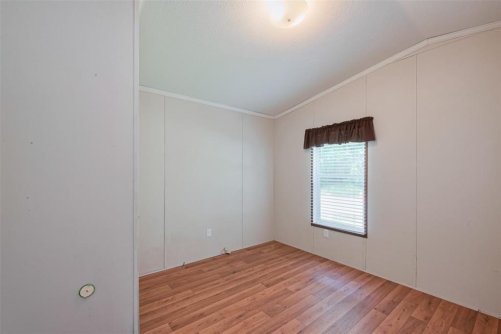 Listing images