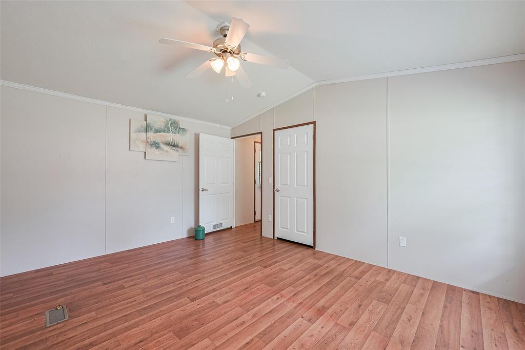 Listing images