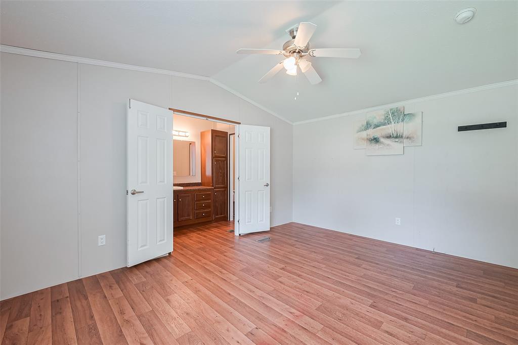 Listing images