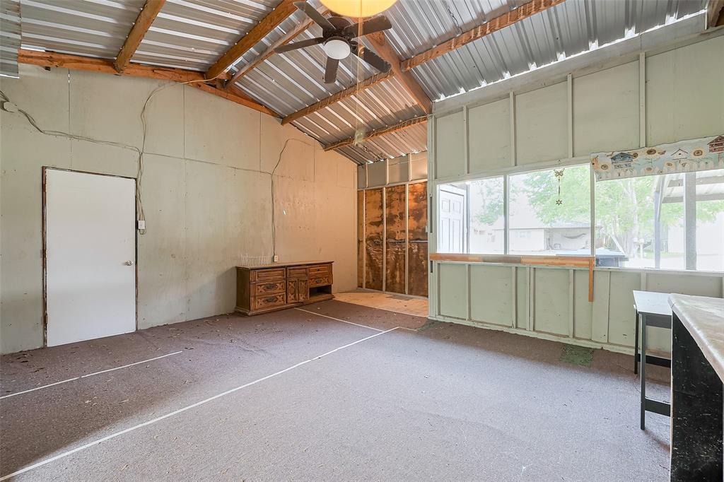 Listing images