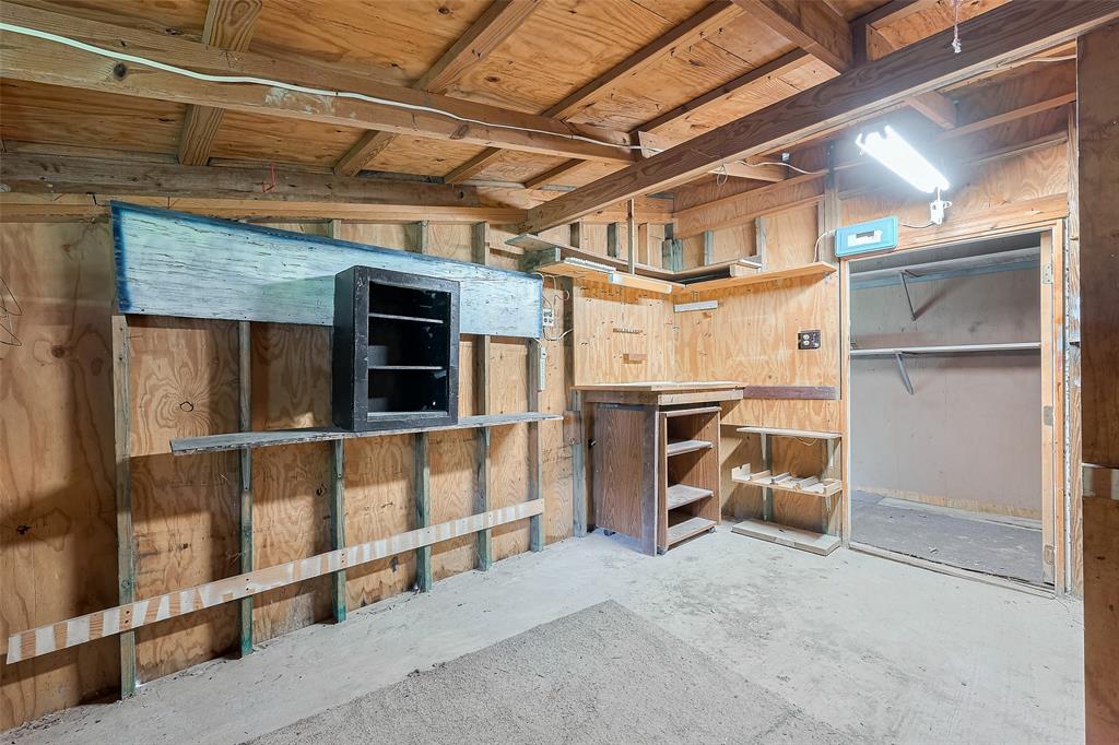 Listing images