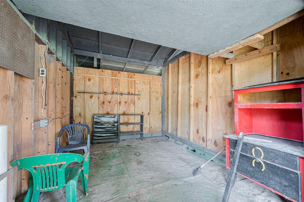 Listing images